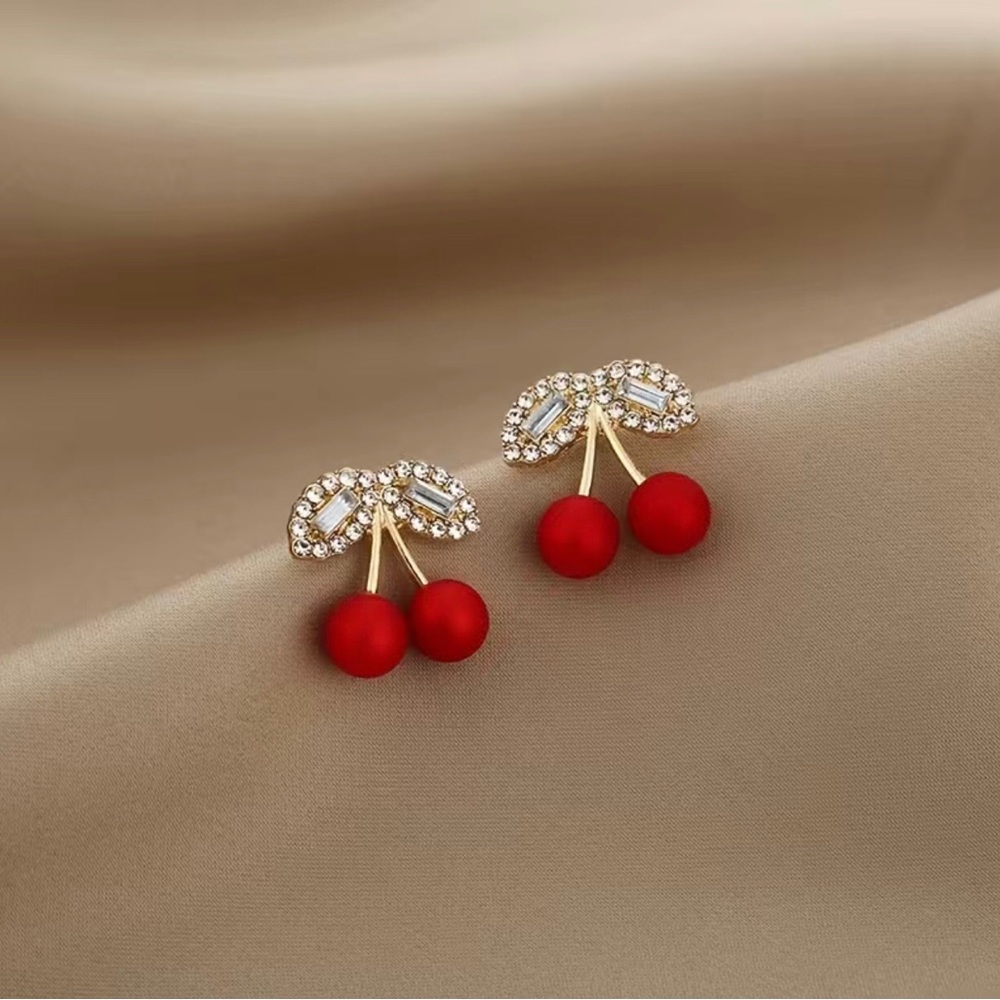 💚2 for $15💚 Red Cherry Pearl Earrings